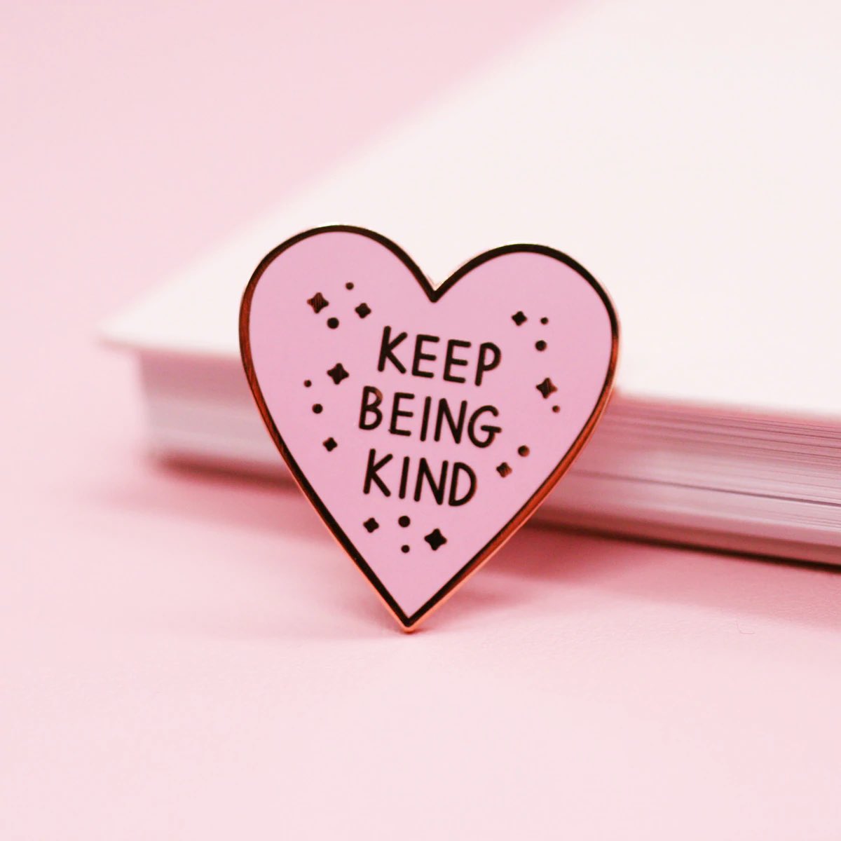 DannyGautama's tweet photo. You don’t have to dignify unkindness with a response. Keep your chin held high and continue on the path of kindness. Ignoring means, you are not acknowledging bad behaviour. 🩷. #SaturdayVibes #Kindness https://t.co/XPfZQc6SOH
