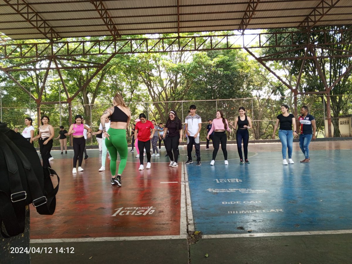 Como parte de las actividades en saludo al aniversario de La Misión Barrio Adentro se realiza encuentro deportivo y bailoterapia en el CDI Tariba,Municipio Cardenas. Estado Tachira. #CubaPorLaVida #21AniversarioBarrioAdentro