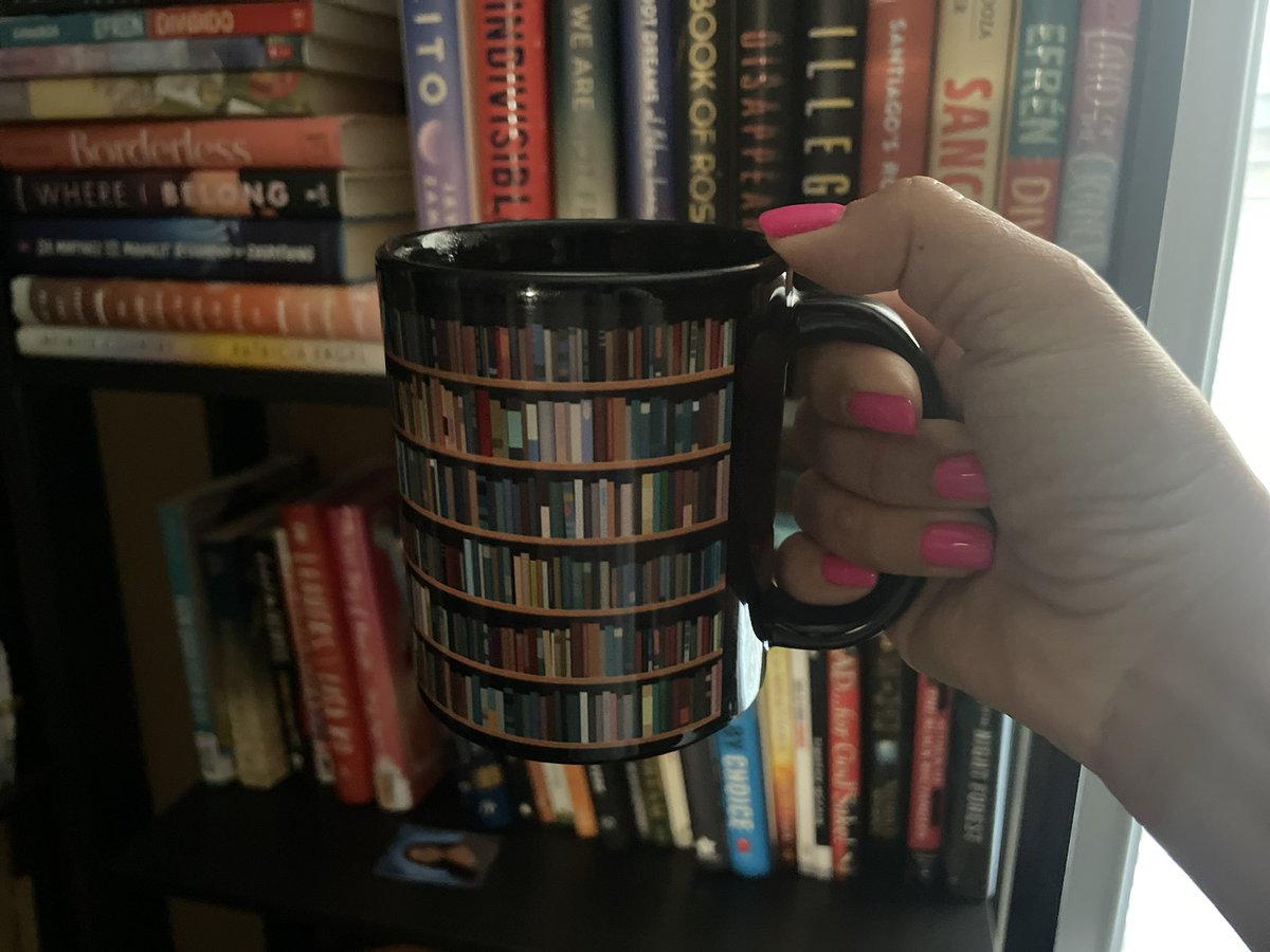 Hi #PD4uandMe 👋🏽
I’m Emily — HS ELD teacher in NC

I got my favorite mug ready for today’s chat about BOOKS 📚