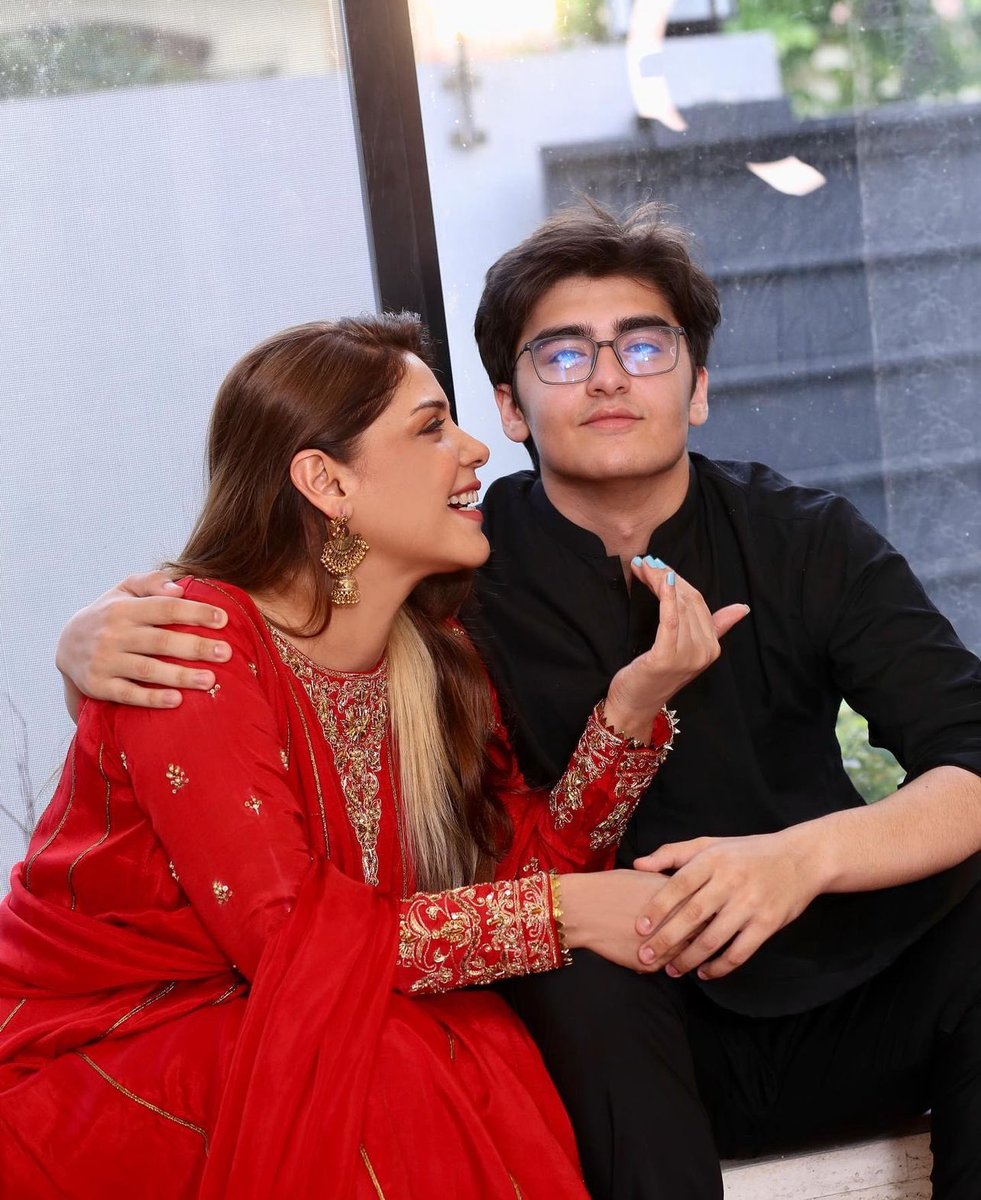 syedzaighum110's tweet photo. Hadika Kiyani a liberal lady adopted a child who survived the 2005 earthquake. She groomed him as her son and providing him best facilities and top-quality education. Meanwhile, Abubakar Muawiyah, a Quran teacher, was arrested in a rape case involving his own young student and another in a graveyard, during the last ashra of the holy month Ramadan. Yet, most Pakistanis believe that Hadika Kiyani's ideology is dangerous for society and support the pedophile Qari Abubakar Muawiyah.