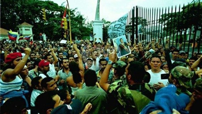 #13Apr | From #ALBATCP we celebrate the National Dignity Day along with the brotherly Venezuelan people. In spite of media manipulation and silence, Venezuelans managed the return of President Chavez, before the failed coup d'Etat.