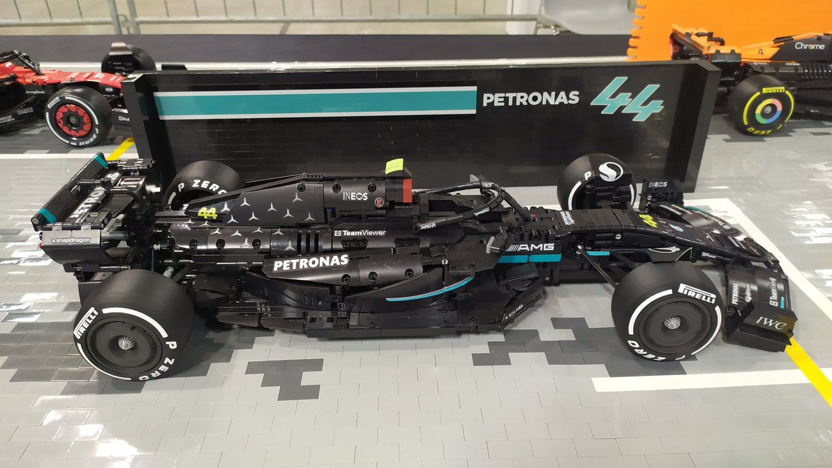 JvJean1971's tweet photo. F1 da #cremonabricks

@LauraLuthien86
@OfficialForHum @matteopittaccio @Mauro_Serafin @_Sazed @f1 @M_Dellorto @6StringsUmarell @humarius @Saetta_McQueen https://t.co/KvaXWSVf2S