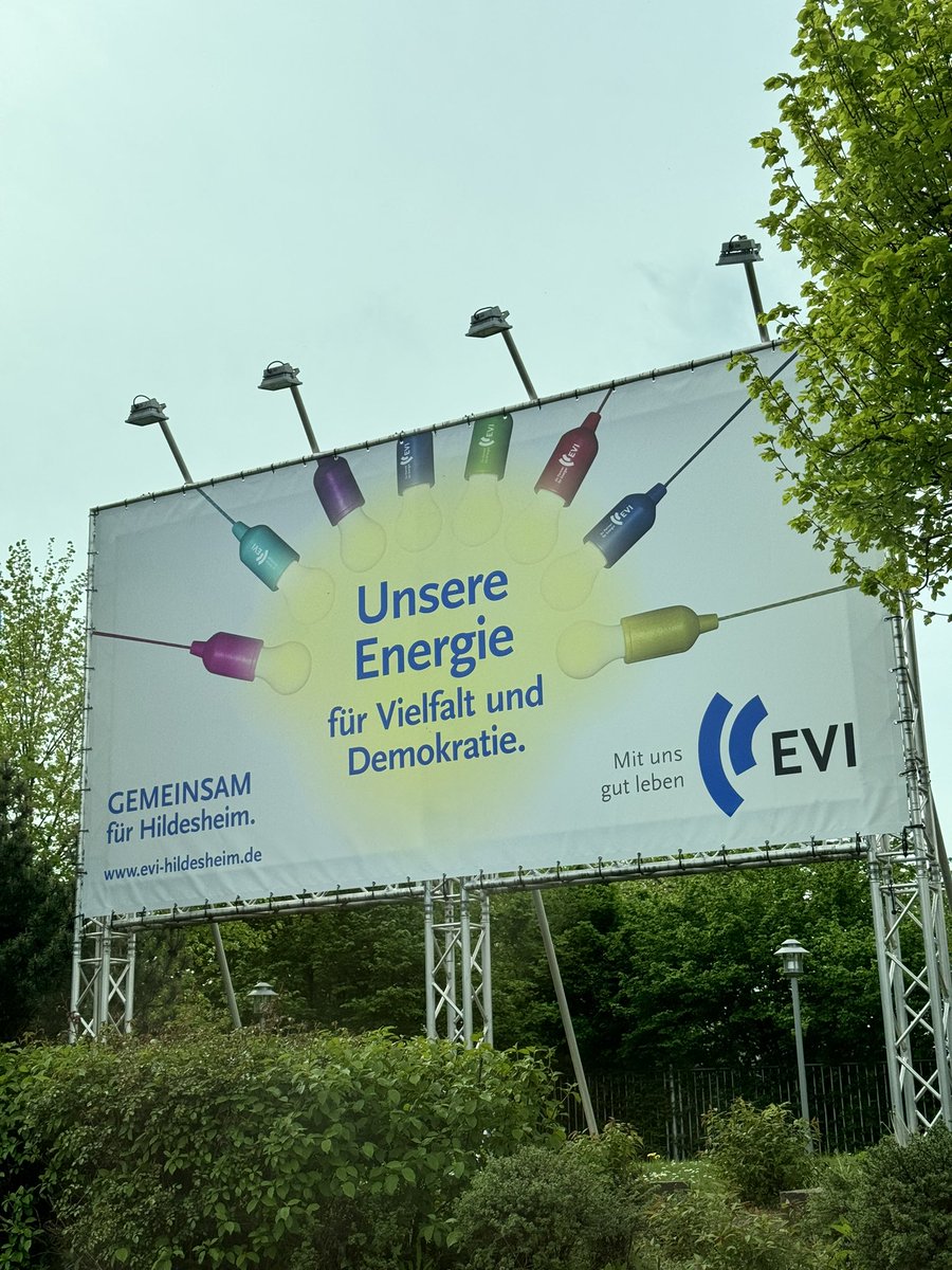 Energieversorger in Hildesheim. 

„Unsere Energie 
für Vielfalt und Demokratie.“

Wie bitte? 😳🤔