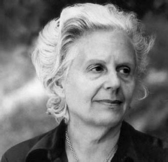 'La llengua és l’ànima d’un país i mereix moltes atencions' ✒️ Avui recordem la brillant escriptora Mercè Rodoreda, que va morir el 13 d'abril del 1983. Uns anys abans, el 1980, va rebre el #PremidHonor de les Lletres Catalanes atorgat per @omnium
