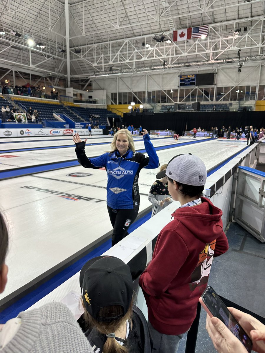 CalabrettaJenn's tweet photo. Celebrating the beginning of a new journey with this incredible, kind, sweet, curling legend and part of the best ‘baby’ group -12 years later- around. What a night ♥️🥌Thank you for including us. We love you! @jjonescurl https://t.co/3Sv5xOp0Xr