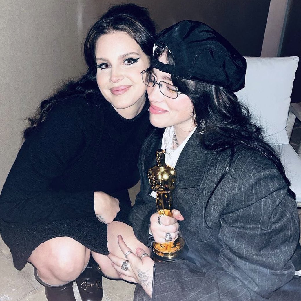 eilishchart's tweet image. Lana Del Rey about @BillieEilish at #Coachella 2024:

“The voice of our generation, the voice of your generation.”