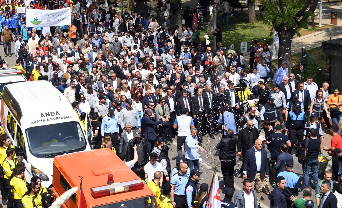 Büyük medeniyetimizin eşsiz mirası, fethedilmek için 23 yıl boyunca sabırla beklenen ve Çanakkale’de zafere ulaşma yolunda en çok şehit veren payitaht şehir Bursa’mızın fethinin 698. yılı ve Osman Gazi’yi Anma törenini büyük bir coşkuyla kutluyoruz. #BursanınFethi