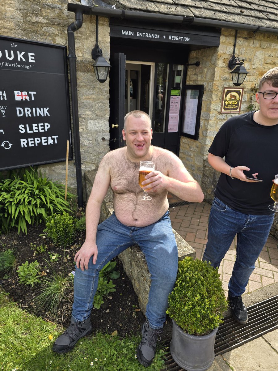 A nice pub, just up the road from Blenheim Palace..... then Oldham turn up #OAFC