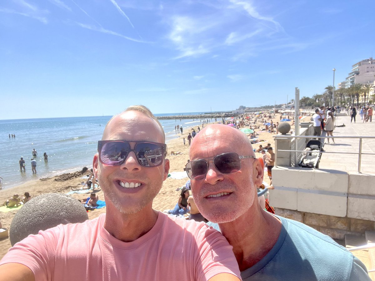 24 degrees and busy in Sitges 🏖️