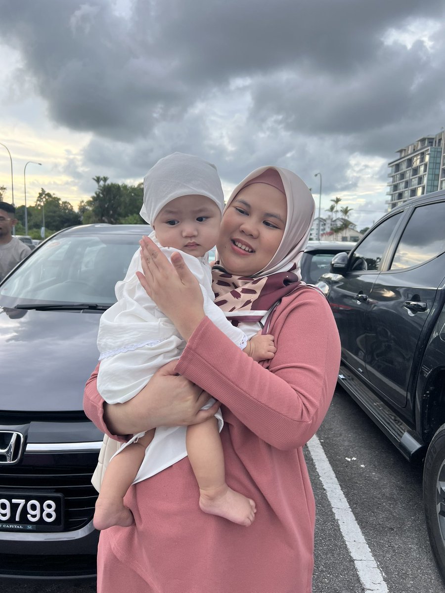 Jidaajidott's tweet photo. Alya with udak n makwa. Till we meet again sistur. 💕 https://t.co/WS89iilVmH
