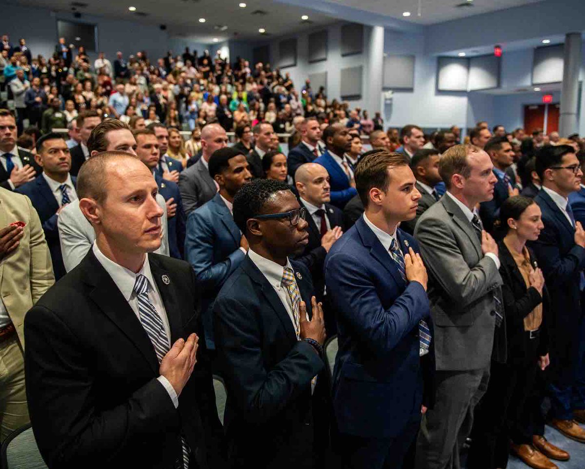 Basic Deputy United States Marshal class 2401 recently graduated from the USMS National Training Academy. Congratulations to all of the new DUSM’s who earned the star! Stay safe! #usmarshals #bethedifference #earnthestar #wearthestar #bethestar