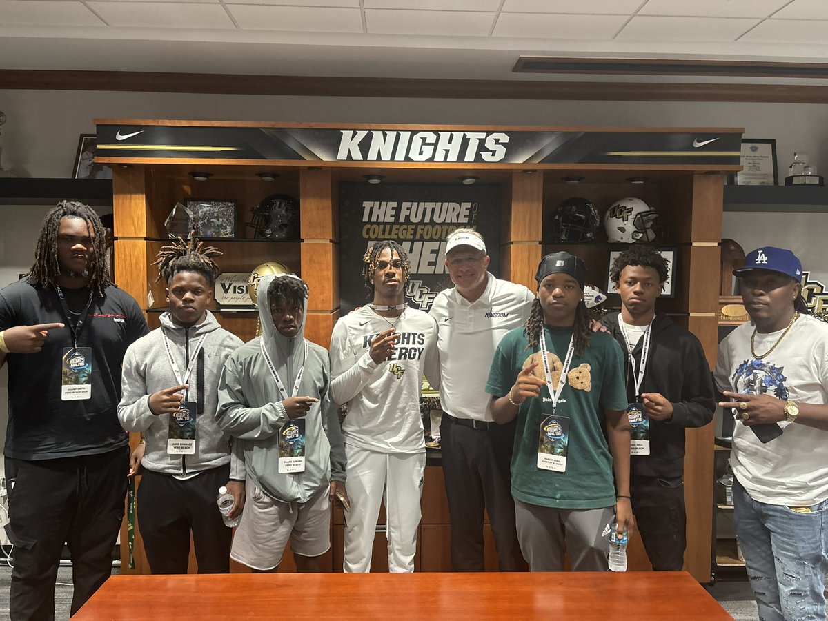 UCF!🤞🏽!! 👀 <a href="/UCF_Recruiting/">UCF Football Recruiting</a> <a href="/ChampSmith55/">Micah Champion Smith</a> <a href="/AmirShabazz06/">Amir G. Shabazz‼️🙏🏾</a> <a href="/Michealbelljr/">Mike bell</a> <a href="/DuaneSimon14/">Duane Simon</a> <a href="/P_Alcindor2/">Phillippe Alcindor (Phil -Lup)</a> <a href="/Hayesfawcett3/">Hayes Fawcett</a> <a href="/TheCribSouthFLA/">Frank Tucker</a> <a href="/VBFootball/">Vero Beach Football</a> <a href="/Rivals/">Rivals</a>