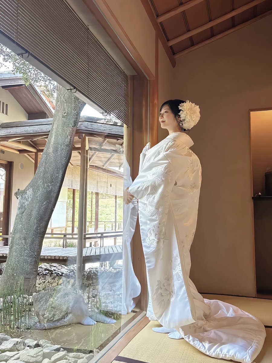 aimicat424's tweet photo. 先日、八芳園にて結婚式を行いました💍🌸✨

お花屋さんが気合い入れて準備して下さり、ヘアがとっても華やか😭🩷💐

神前で誓ったように、末長く夫婦で仲良く、力を合わせて、明るく温かい家庭を築いていこうと思います❤️

これからは桜を見るたびに結婚式の事を思い出しそう😊🌸 https://t.co/5BmgiH4cnI