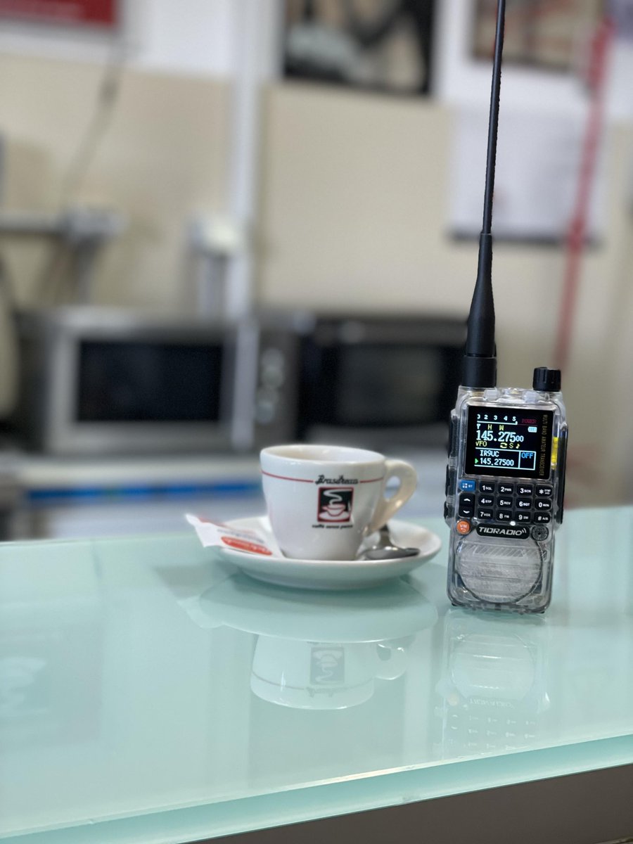 TidradioO's tweet photo. 🌟 Big thanks to our wonderful user @gianlucaanzalone for sharing these awesome photos with us, showing how #tdh3 fits perfectly into the weekend vibe! ☕🤳
💭Let’s get together, share your own Walkie-Talkie moments below, and make some memories together! 😉

#lifestyle #weekend https://t.co/8MfaxoLwYb