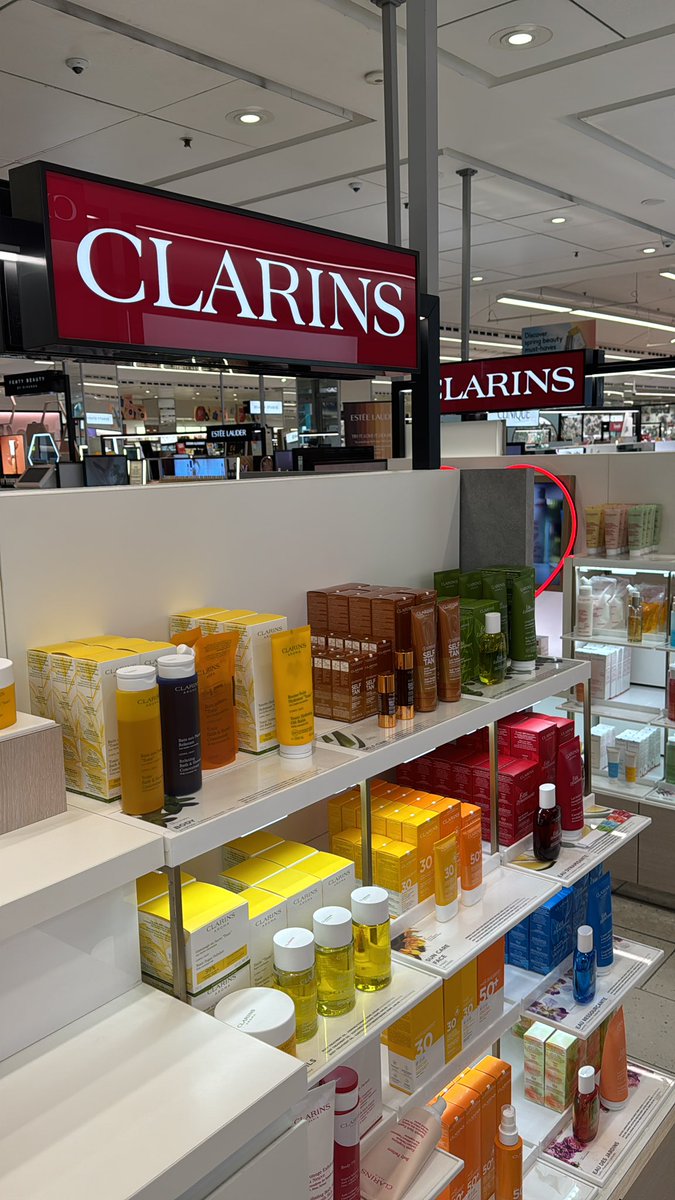 We’re going to have an amazing time this Summer on Clarins ❤️❤️❤️ #BootsManchester #Clarins #lipoil