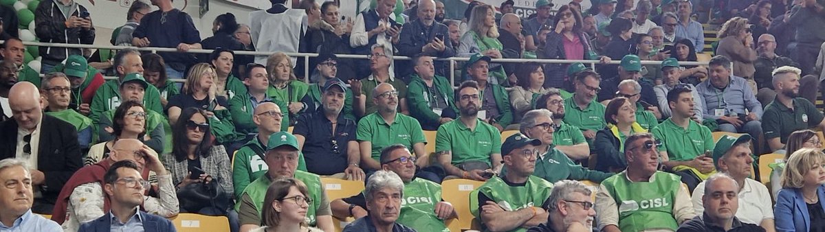 filcabari's tweet photo. #Roma  al via i lavori dell’Assemblea nazionale  delle delegate e dei delegati Cisl su salute e sicurezza nei luoghi di lavoro.”Fermiamo la scia di sangue”
Sicurezza sul lavoro: un impegno Comune”
Per un sindacato che #contratta e #partecipa alle scelte. La #Filca #Bari presente https://t.co/T5jSH0b0np