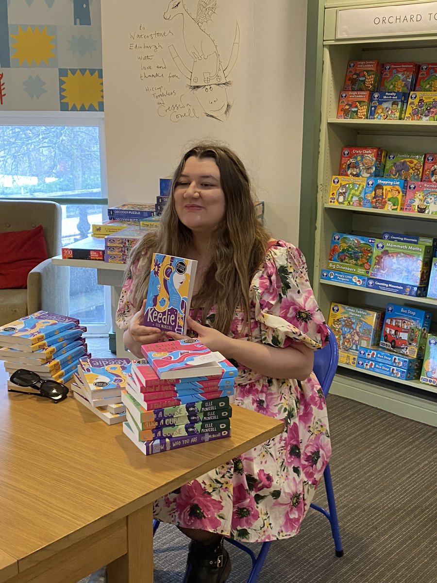 @BooksandChokers signing in the brilliant Edinburgh Bookshops. Thank You Elle. Thank You to all the fabulous booksellers and huge Thanks to PortyBooks for another fabulous event. Signed Keedie ( and more) available in all these shops. Treat yourselves. It’s great. ❤️📗