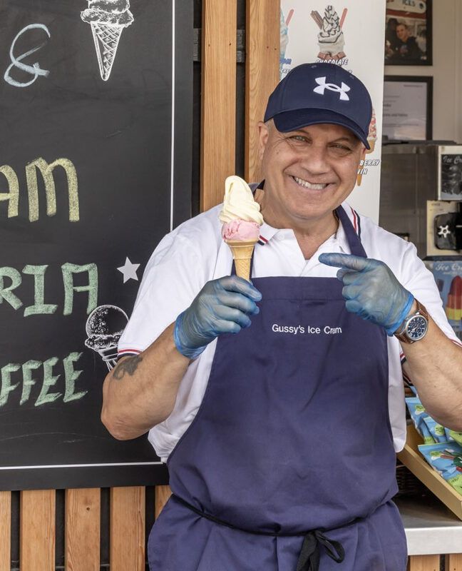 Warmer weather calls for delicious ice cream from Gussy's Ice cream Parlour!🍦 Established in 1958, this much-loved family ice cream business can be found in Claremont Park at Brent Cross Town. Open weekends only, 11am–7pm. Head down this weekend and get your ice cream fix!