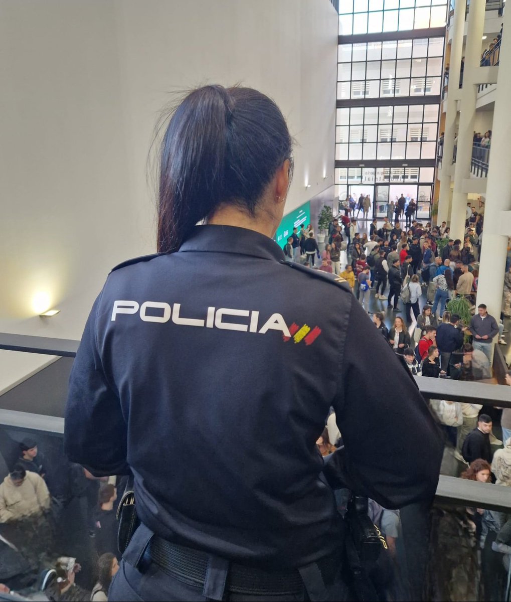 Policía Nacional tweet media