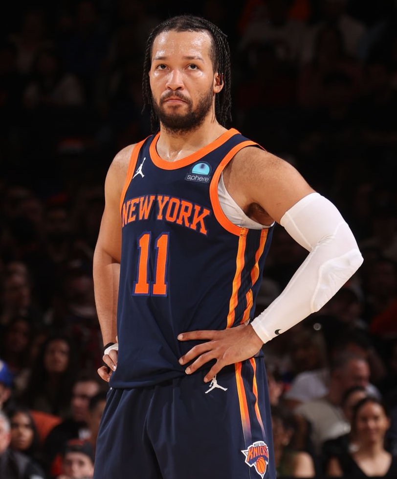 Jalen Brunson now has 6 straight games of 30+ points 4+ assists He's averaging 37.6 points 8.4 assists his last 9 games In 78 seasons 600~ players 6,000+ games No Knick has ever done these things