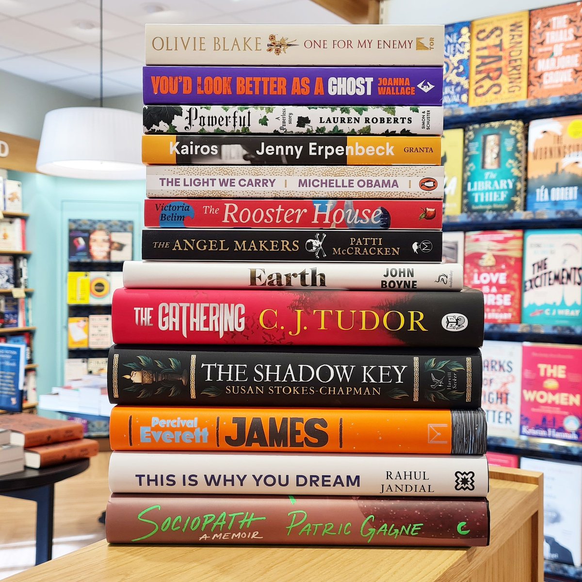 It's been another glorious week of new publishing and here are just a few of the highlights that we've been enjoying. What better way to kick off your weekend than with a new book!

#SaturdayStack #WaterstonesBedford #ChooseBookshops