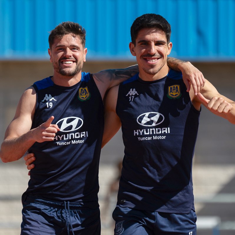 AD_Alcorcon's tweet photo. ¡A entrenar! 😍😁 https://t.co/EeH4oKy29a