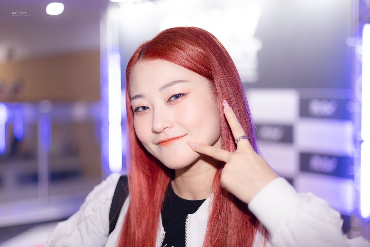 1000_Meow's tweet photo. 240410 RAW CONCERT
아기고양이🐱

#마네퀸 #쎄라 #MANNEQUEEN #CERA https://t.co/2ETtpJN9Qo