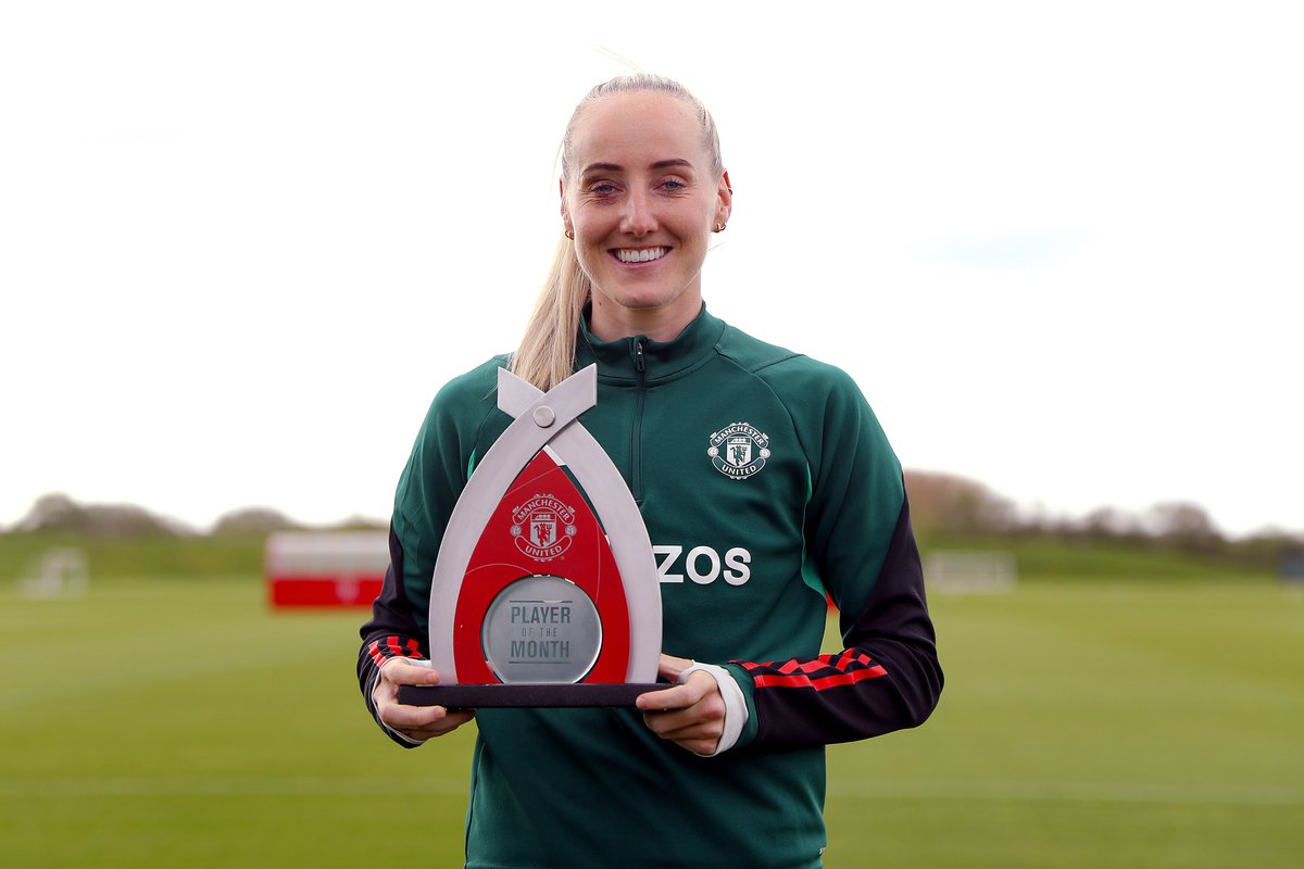 Collecting her March Player of the Month award 💪 🏅 @MillieTurner_ #MUWomen