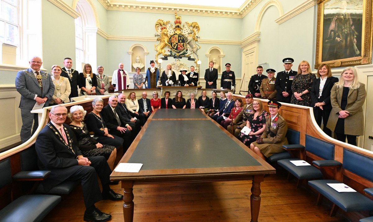 #ERLordLieutenant attended the Swearing in Ceremony of the new High Sheriff of the East Riding of Yorkshire, Colonel (Retd) Christopher Henson, QGM, at Beverley Guildhall #ERLieutenancy look forward to working with him over the coming year  #Hull #EastRiding  @erhighsheriff