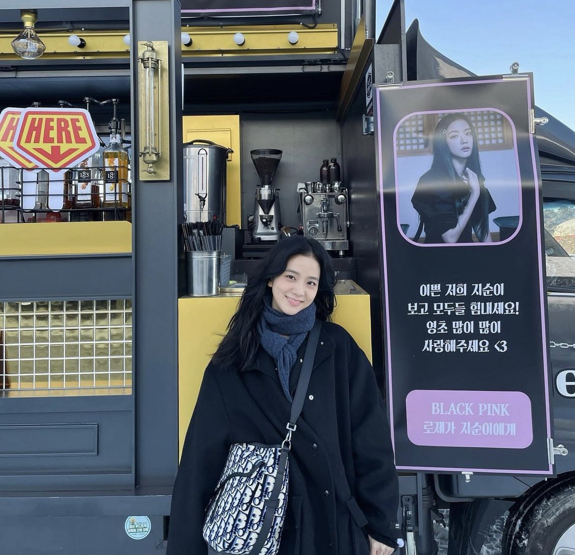 can't wait to see jisoo with her foodtrucks again!