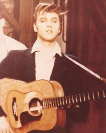 Today's dose of vitamin E-LVIS🎸 #Elvis #ElvisPresley #ElvisHistory #Elvis2024 #Graceland #Gospel #TCB