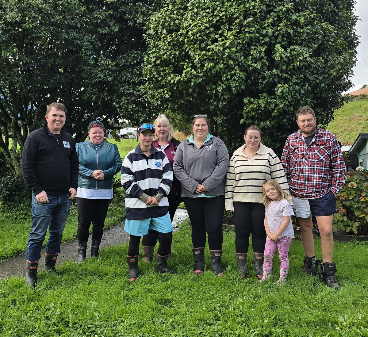 Spent the day with some of NZ's Young Ayrshire breeders, while on their tour in Golden Bay!! We were with Ash &amp; Kayla Riley, Riverlea Farms, who currently have the top Ayrshire bull in the <a href="/LICnz/">LIC</a> catalogue!! <a href="/DairyNZ/">DairyNZ</a> <a href="/FedFarmers/">Federated Farmers</a> #RedintheShed