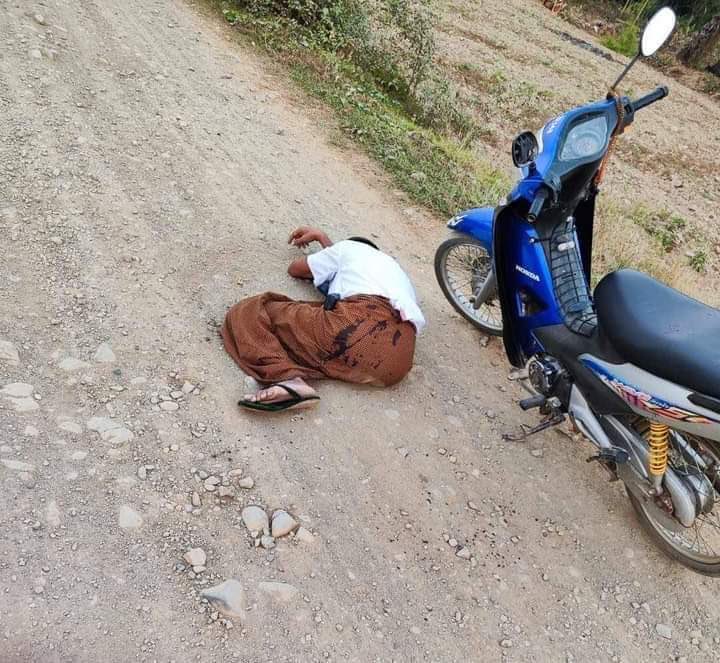 MaeGaYet village group Administration Officer was murdered at 6:30pm on 12 April by @NUGMyanmar Pathein #PDF group and Hinthada #PDF KyonePyaw, Ayeyarwady Region. Victim was gunned down on a public access road while he was on his way to perform his civil servant duties.