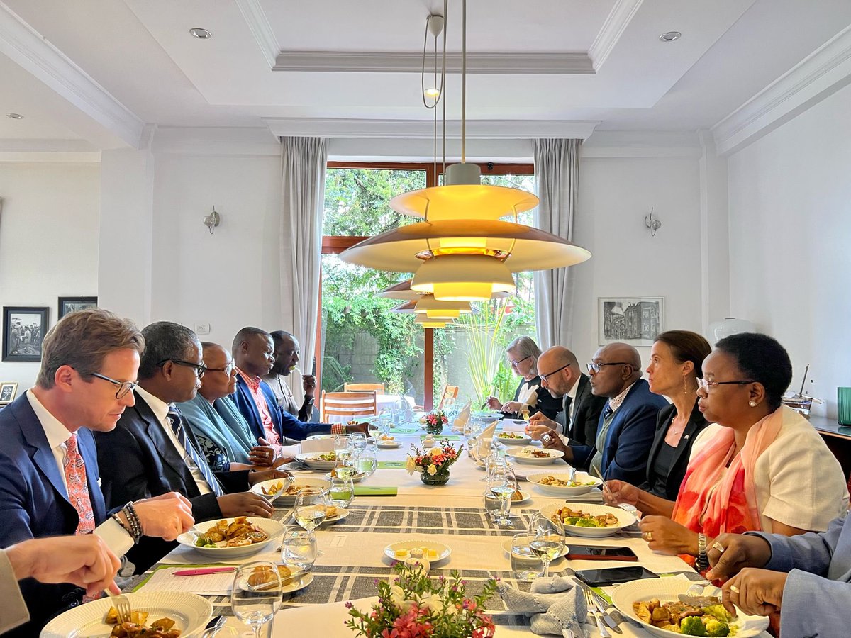 🙏 to my African and Nordic collegues for constructive talks at our working lunch ahead of the Nordic-African Foreign Ministers meeting in 🇩🇰 2-3 May. Joint voices 📣 to speed up multilateral reforms, 💪cooperation and to urgently address global conflicts 🌍🕊️Thank you all!