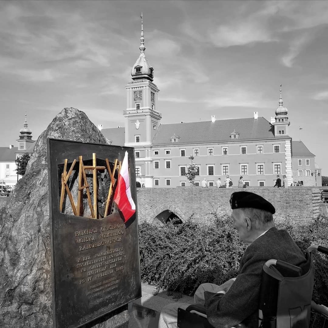 13 kwietnia – Dzień Pamięci Ofiar Zbrodni Katyńskiej. 🇵🇱 'To ja powiedziałem Niemcom o grobach naszych żołnierzy w Katyniu' – Henryk Troszczyński ps. 'Murarz', żołnierz AK i Powstania Warszawskiego, robotnik przymusowy w okolicach Katynia, był ostatnim żyjącym świadkiem odkrycia…