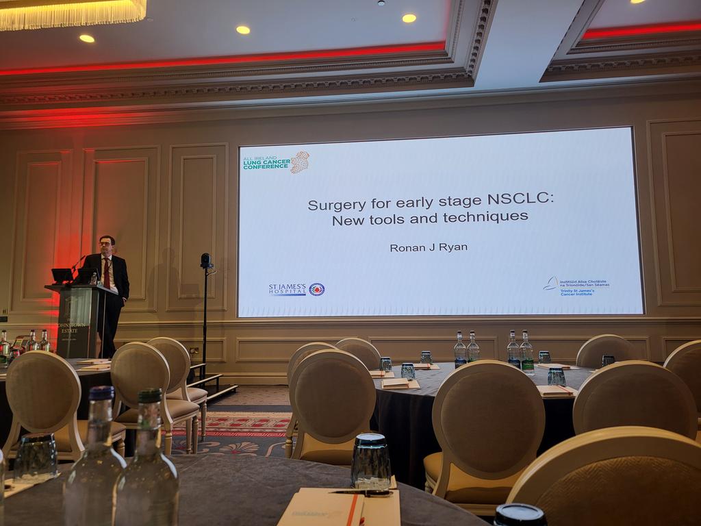 A tour de force presentation by Mr Ronan Ryan @stjamesdublin @CancerInstIRE on novel surgical tools & techniques in early stage #NSCLC #AILCC24 @IASLC @LungCommunity #LCSM