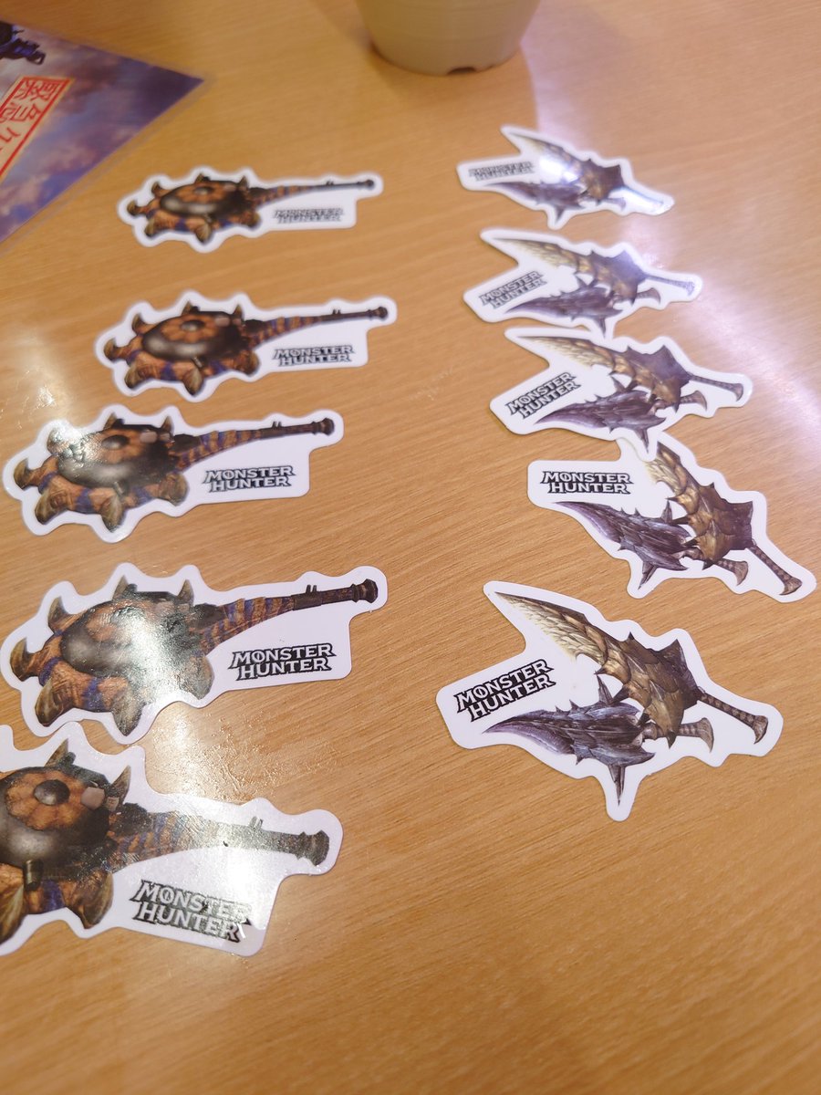 #スシローで20皿いったぜ 
スシロー東大阪みくりや店に行ったら無限に狩猟笛と双剣手に入るのでオススメです。

maps.app.goo.gl/ECERcK2Shq49rX…