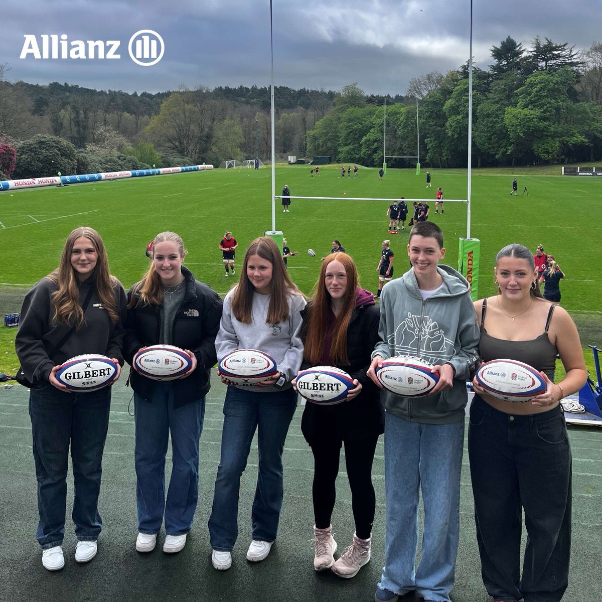 This week we joined by players from Farnham Rugby Club and Cardiff Uni Ladies Rugby Club to watch the Red Roses train. 🌹 Tune in at 14:15 today to cheer on @redrosesrugby against Scotland in the #GuinnessW6N #SCOvENG #ProudPartner