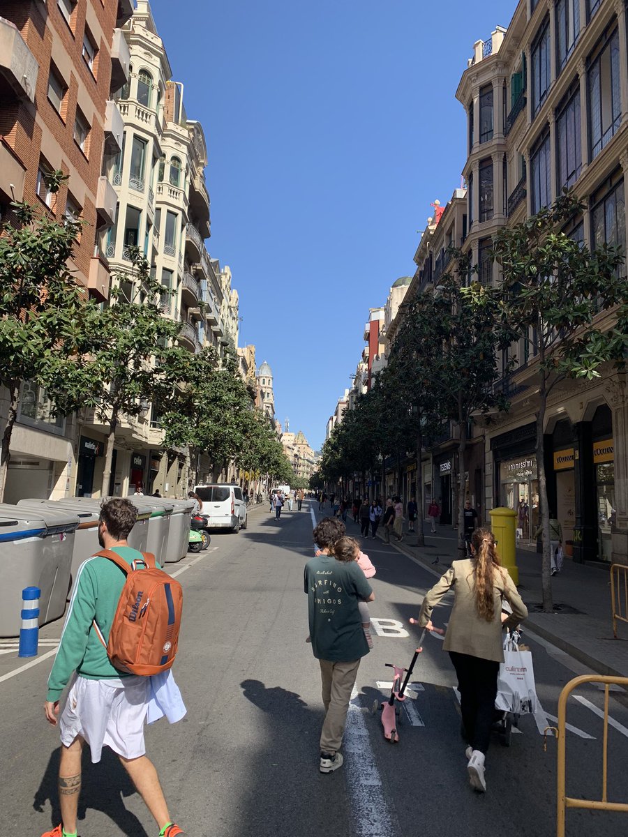 So cool - Barcelona closes some of its streets to encourage more people to enjoy the city - and guess what?? It works!!