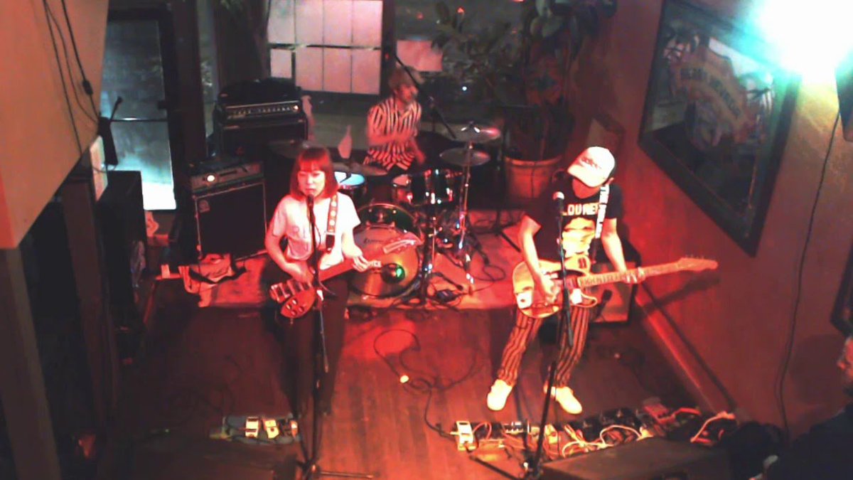 Check out a #live clip of 『Bili⚡️Bili⚡️』 at Dayton, Ohio’s Blind Bob’s on 1/20/19🎤🎼 @blindbobs youtu.be/bzqkpqYfgww 📹#themolice @TwitterMusicJP #dancecore #pleasehelp🎶🎵