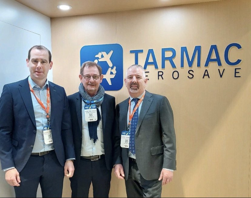 @AvWeekEvents @Cerutich @CrgMarion #MROAM
A pleasure to share with our prefered WB paintshop partner @IAC_Ltd ✈️🎨

Since their facility opening in #Teruel, TARMAC Aerosave extended its transition scope of services!

#TransitionExpert #AircraftStorage #AircraftMaintenance #AircraftPainting
