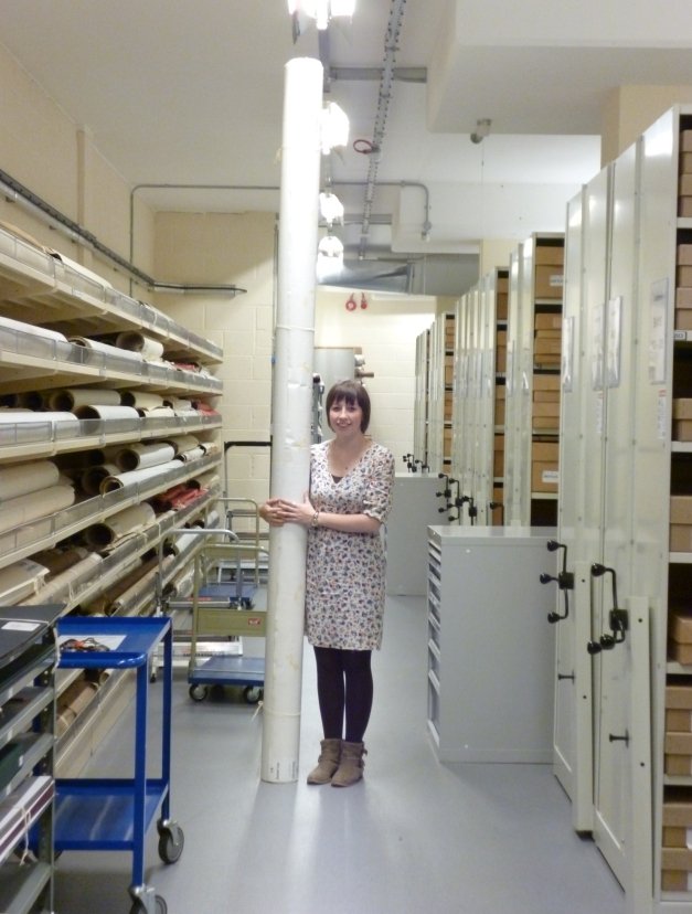 Dulverton tithe map is the biggest of the 500 or so tithe maps in our collection, at a whopping 9' 8' x 12' 10'! Here’s Eve stood next to it for scale! Thankfully it’s been digitised & can be viewed online via Know Your Place & the Somerset HER #SomethingBig #Archive30 @ARAScot