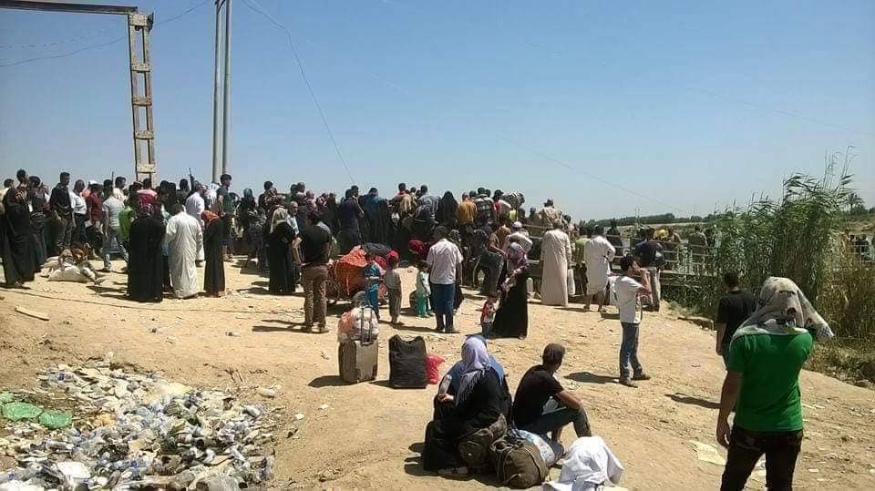 يوافق اليوم 13/4/2015 ذكرى فرض حيدر العبادي "نظام الكفيل" على أهل الانبار الفارين من المعارك

مات العشرات من أهل الرمادي على جسر بزيبز عطشا ومرضا وهم ينتظرون السماح لهم بدخول عاصمتهم

واستشهد واختطف المئات في الرزازة على يد المليشيات

جرائم لا تسقط بالتقادم
