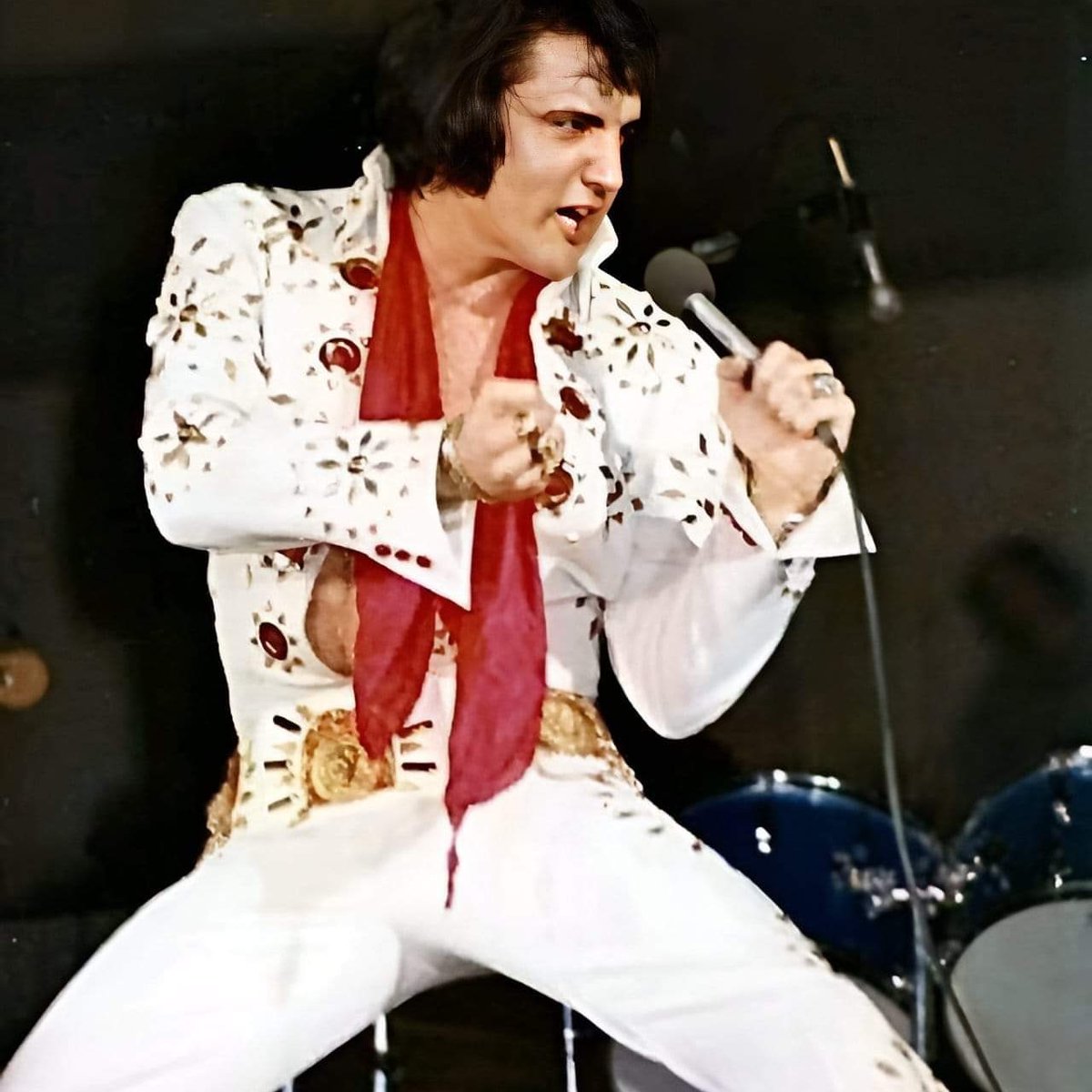 Buenos días a todos que tengáis un maravilloso Sábado 
Good morning everyone have a wonderful Saturday 
#ElvisPresley #Elvis2024 #Elvisfans #Elvishistory  @Julielouisesha1 @Volswayne @elvisradio24h @MartaVazquez @RaquelpiquerasM @RockFM_ES