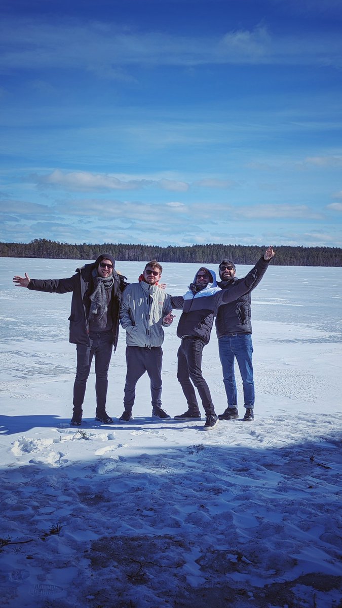 ❄️✨ Team on fire VS Frozen lake✨❄️ (We were freezing 😁💙💛💙) #sweden #throwback #lake #frozenlake #band #reaven #reavenmusic #live #life #love
