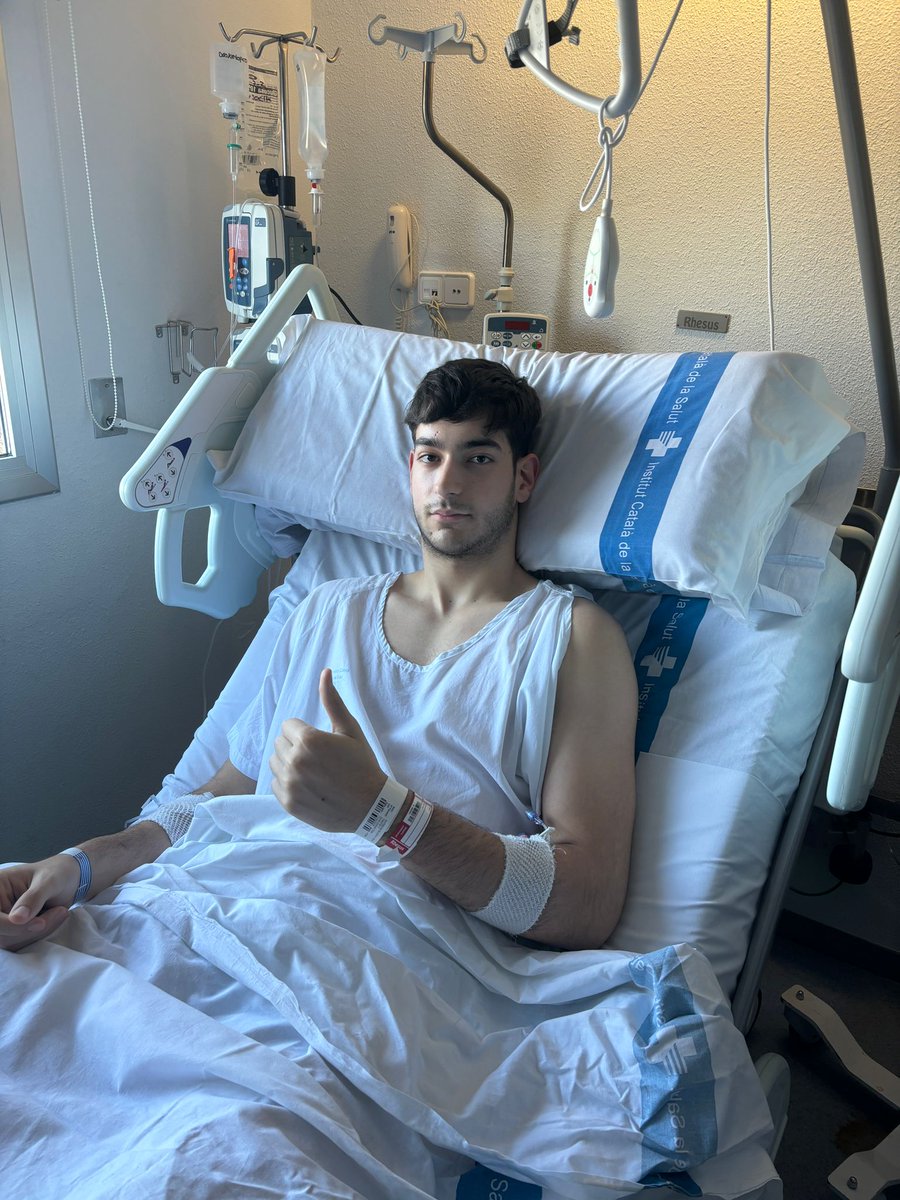 Mucho ánimo a nuestros jugador David Barberá, actualmente en nuestro equipo vinculado en @cblhortagodella, que se ha tenido que someter a una operación de urgencia. ¡Ánimo y a recuperarse! 🧡