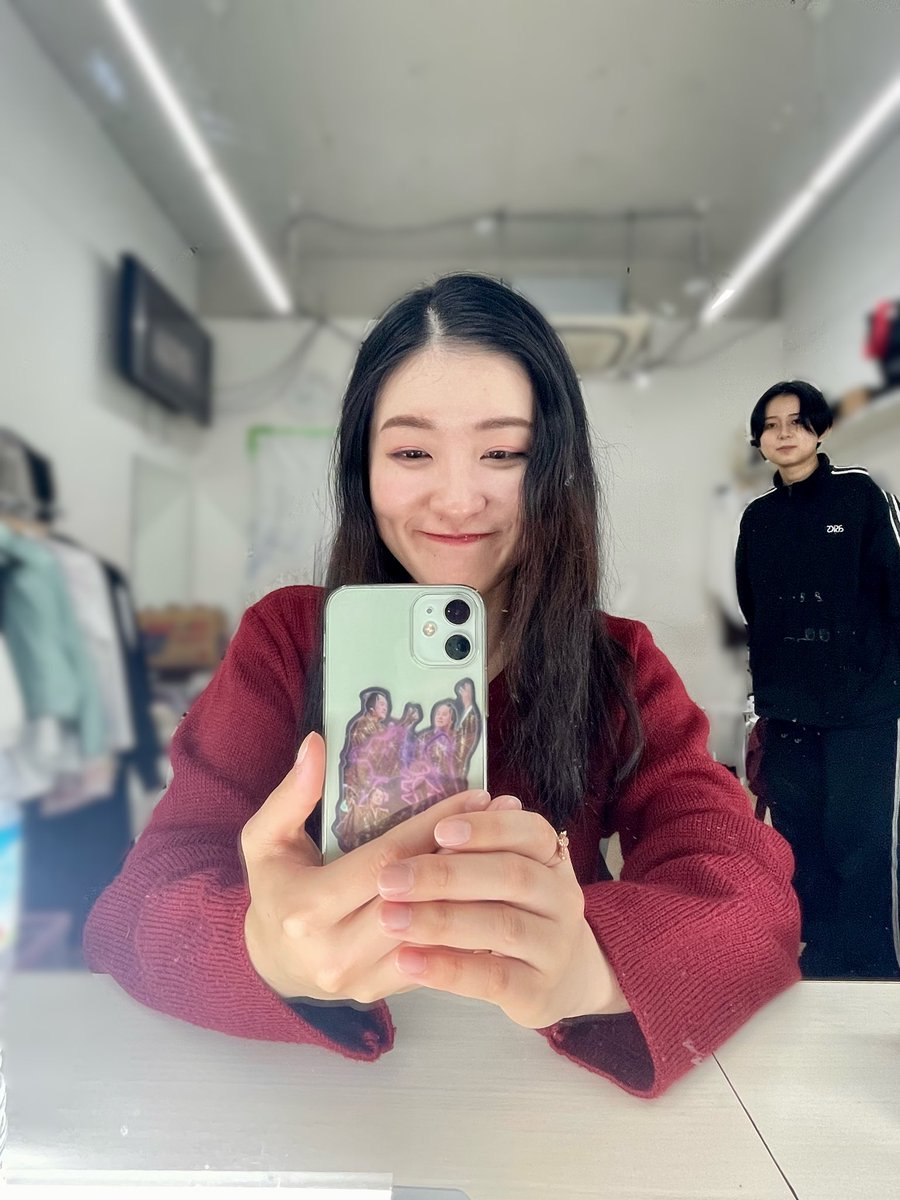 1022mirei's tweet image. 3日目終演致しました‼️
最後の振りを一緒にやって下さっている方がいて、嬉しくなってガン見しました😀🩵💦
残すところあと1回！全力で楽しみます！
その前に19時から♤チーム、ファイトォ〜！！📣

#BOTCHAN