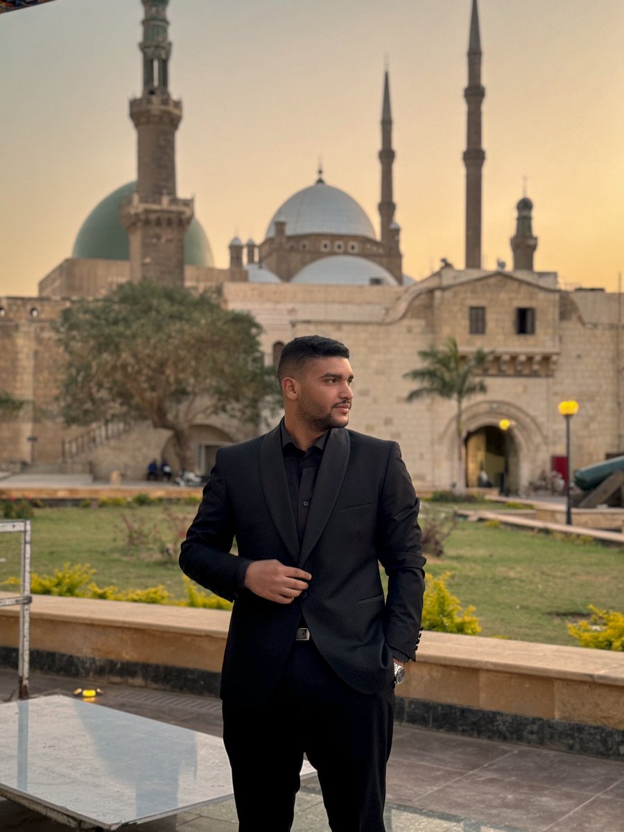 _arafaaa's tweet photo. 🖤🏰 https://t.co/IPf3ZZY4bE