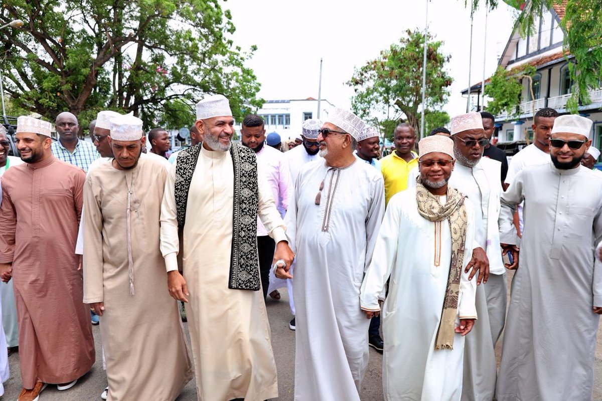 HAPPENING NOW: With the leadership of Mombasa County ahead of the annual County Eid Baraza at Treasury Square. May God grant the people of Mombasa continued peace, happiness and blessings!