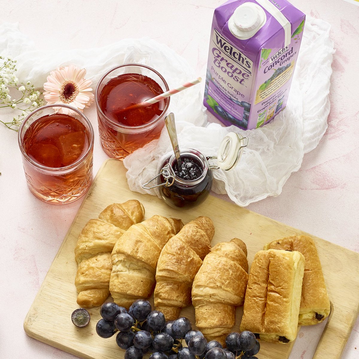 Pastries and jam for breakfast….yes please 🙌

Don’t forget the cold glass of Welch’s too! Double tap if you’re ready for some Spring sunshine 💜

#breakfast #goodmorning #weekendbreakfast #breakie